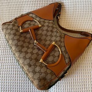 Gucci Hobo with Sherryline
